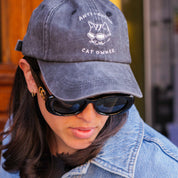 Črni denim kapa s šiltom - Logotip "Anti-Social Cat Owner" 